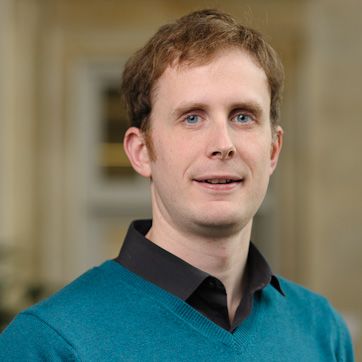 Dr Alex Walker